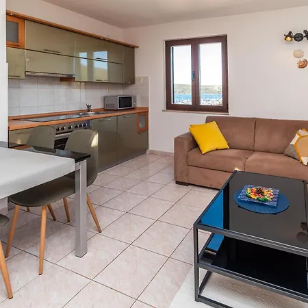 Biserka 2 With Stunning Sea View Apartament *