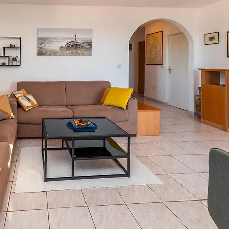 Biserka 2 With Stunning Sea View Apartmán *