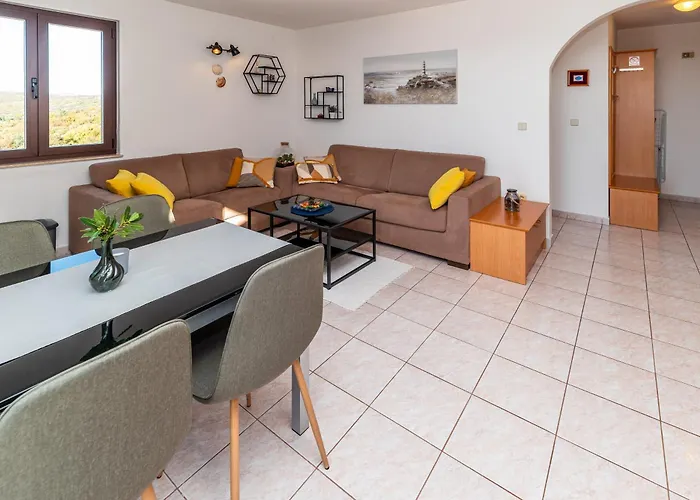 Apartment Biserka 2 With Stunning Sea View Punat